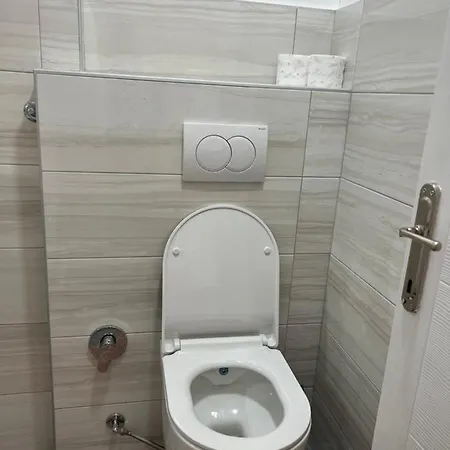 Bright 2-bedroom With Balcony And Parking