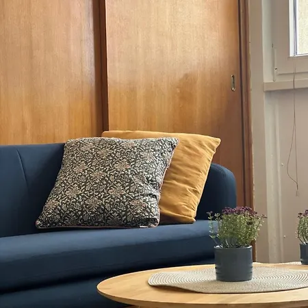 아파트 Bright 2-bedroom With Balcony And Parking *